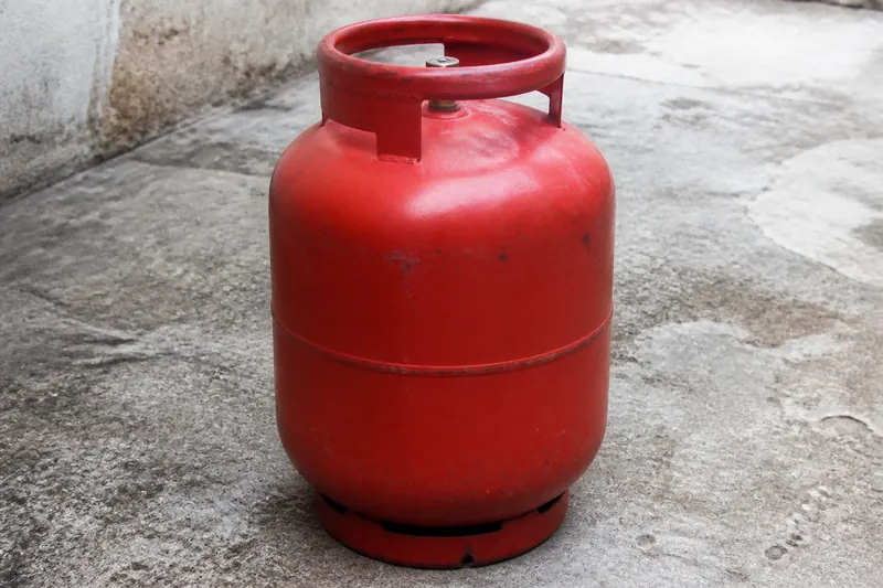 Botijão de gás P13 vermelho